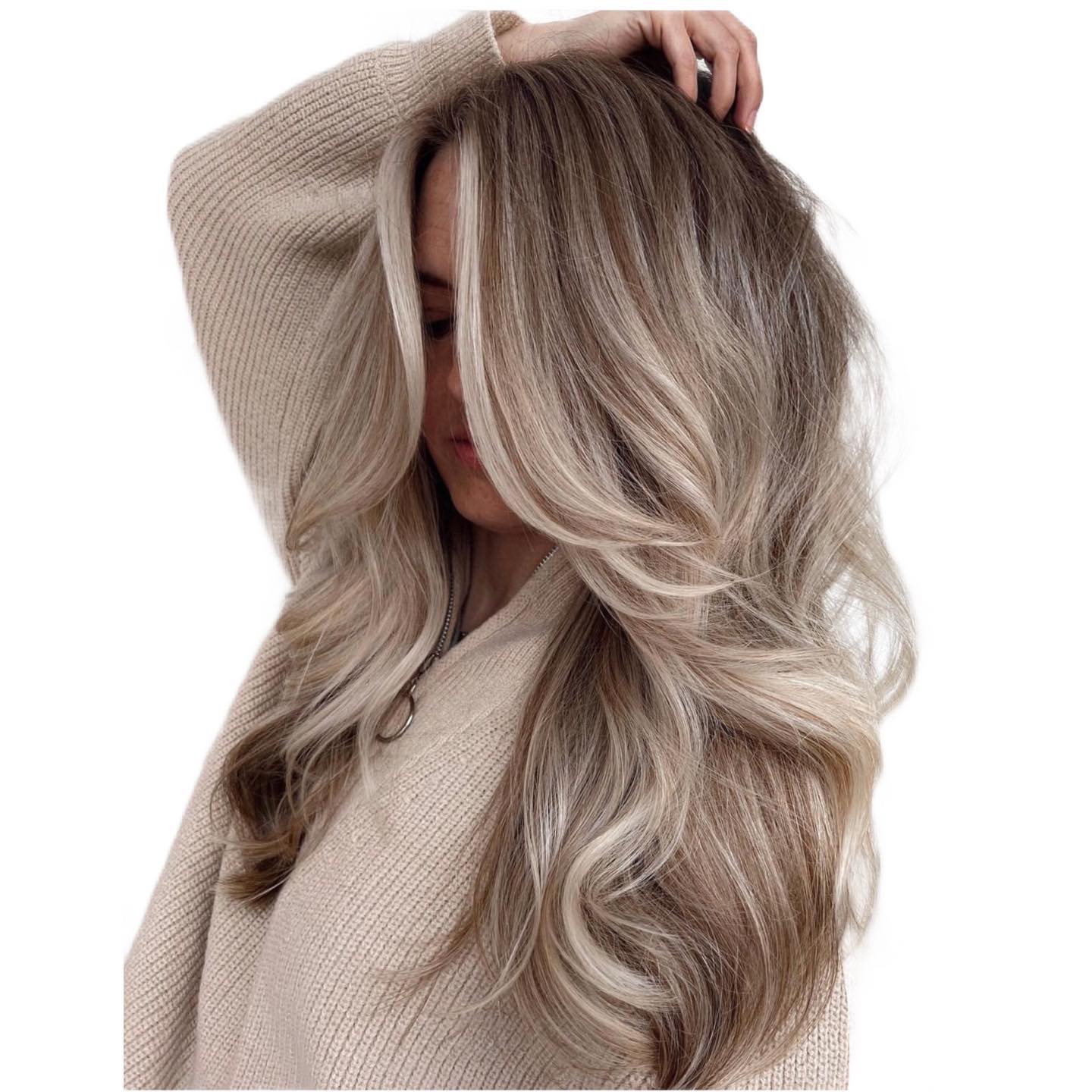 Cool blonde, lived-in